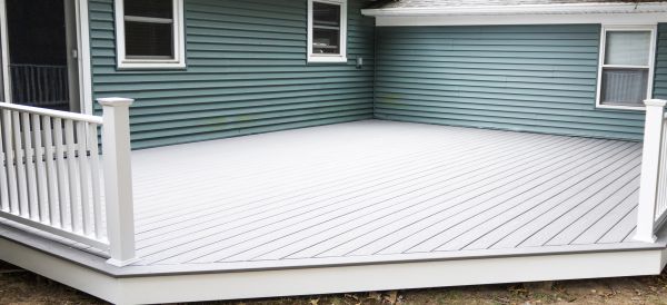Cost of Vinyl Decking Installation in Kennewick